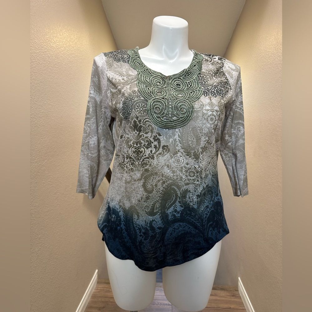 Christopher & Banks XL Woman’s Top With Lace Trim Green Blue